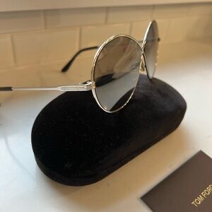 Tom Ford Silver Round Sunglasses with Gray Lenses - excellent condition